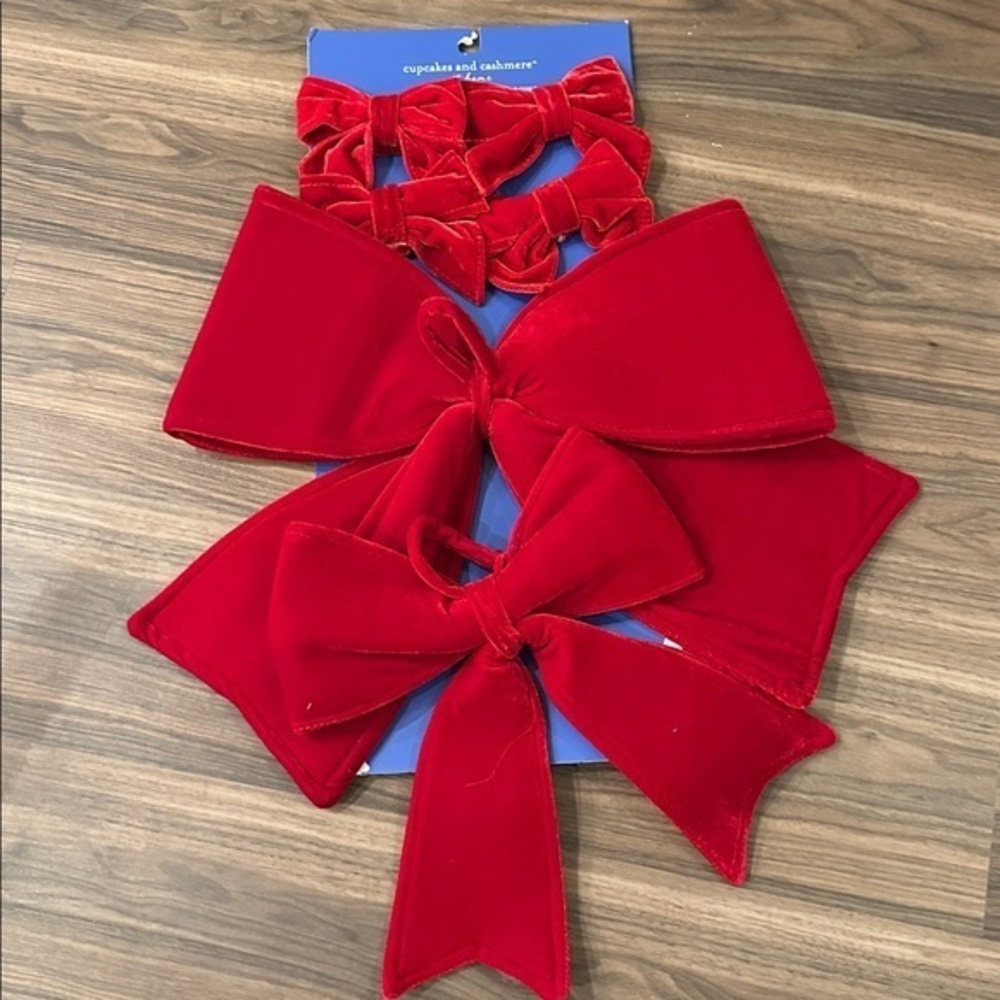 Cupcakes and Cashmere Red Bow Christmas decorations hair Accessory tree bow 6pcs
